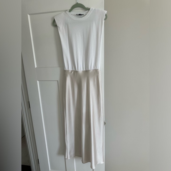 Zara Dress - Picture 2 of 2